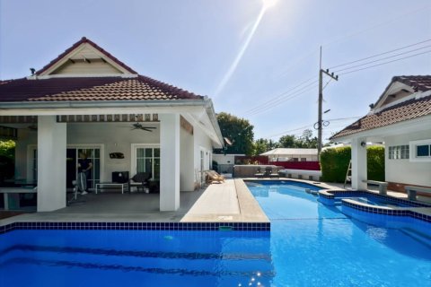 Вилла в Хуа Хине, Таиланд с 2 спальнями № 155758 - фото 3