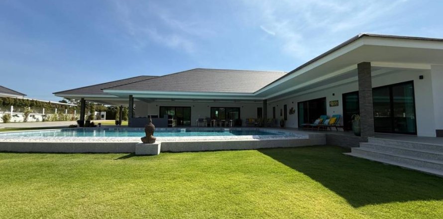 Вилла в Хуа Хине, Таиланд с 6 спальнями № 155760