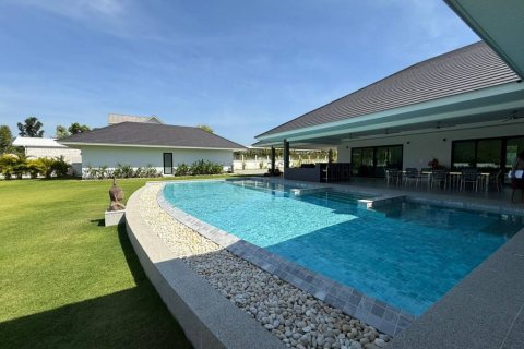 Вилла в Хуа Хине, Таиланд с 6 спальнями № 155760 - фото 4