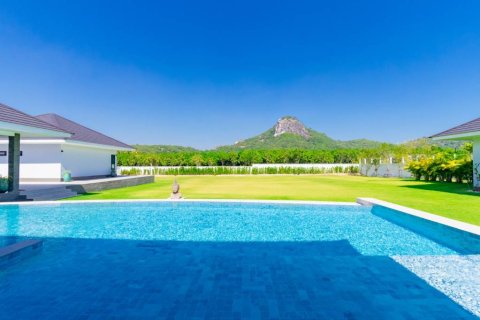 Вилла в Пран Бури, Таиланд с 6 спальнями  № 155760 - фото 2