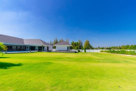 Вилла в Пран Бури, Таиланд с 6 спальнями  № 155760 - фото 5