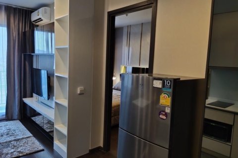 Studio dans le Condo à Watthana, Bangkok, Thaïlande  № 161248 - photo 7