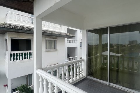 Condo in Pattaya, Thailand, 2 bedrooms  № 147730 - photo 13