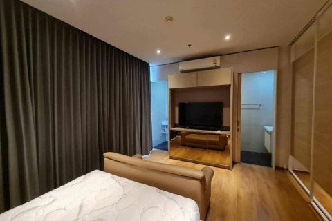 Studio in the Condo in Khlong Toei, Bangkok, Thailand  № 147731 - photo 1