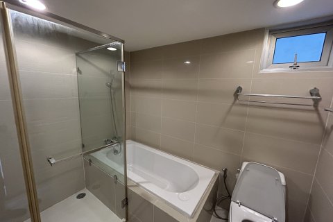 Кондоминиум с 2 спальнями в Хуай Кванге, Бангкок, Таиланд № 147735 - фото 18