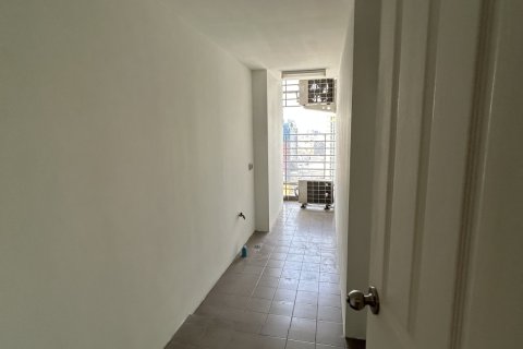 Кондоминиум с 2 спальнями в Хуай Кванге, Бангкок, Таиланд № 147735 - фото 5