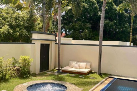 Villa in Phuket, Thailand 2 bedrooms № 144714 - photo 23
