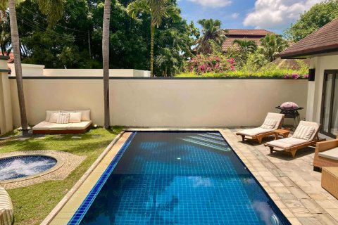 Villa in Phuket, Thailand 2 bedrooms № 144714 - photo 18