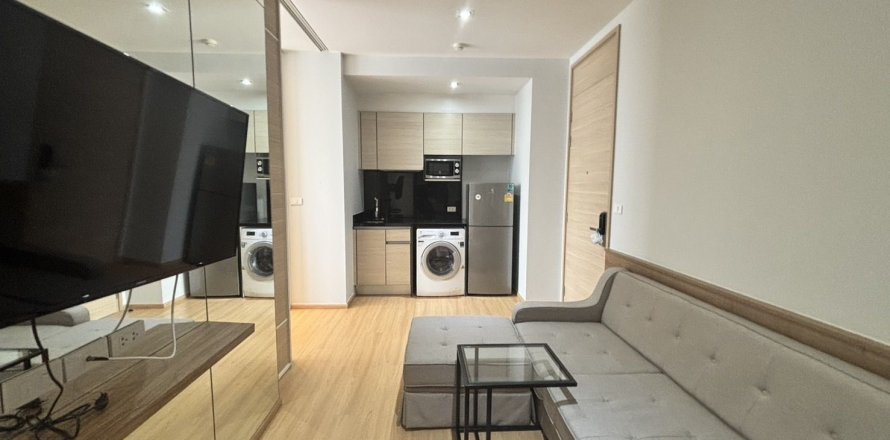 Condo à Khlong Toei, Bangkok, Thaïlande, 2 chambres  № 144711