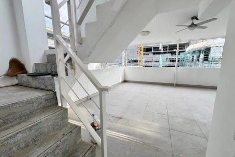 Таунхаус в Ванг Тонг Ланге, Бангкок, Таиланд с 4 спальнями  № 144713 - фото 16