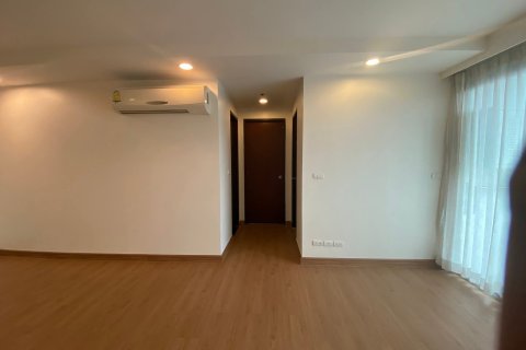 Кондоминиум с 2 спальнями в Чатучаке, Бангкок, Таиланд № 144716 - фото 4