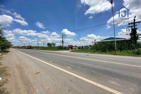 Land in Ban Lam Luk Ka, Thailand 4800 sq.m. № 154811 - photo 4