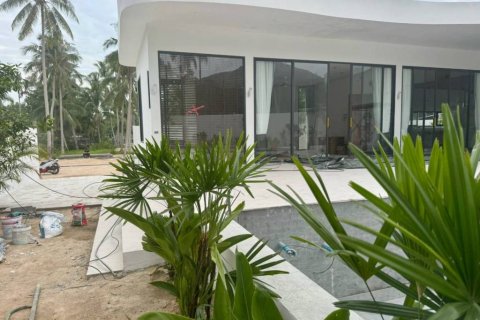 Villa in Surat Thani, Thailand 2 bedrooms № 114037 - photo 2
