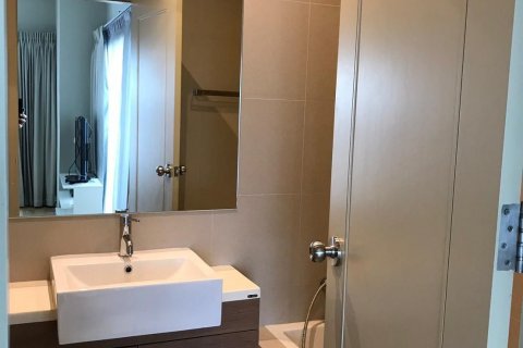 Condo in Watthana, Bangkok, Thailand, 2 bedrooms  № 135545 - photo 5