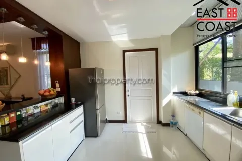 Casa de 3 dormitorios en Pattaya, Tailandia № 213526 - foto 8