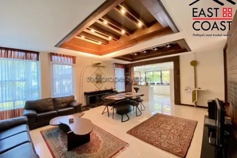 Casa de 3 dormitorios en Pattaya, Tailandia № 213526 - foto 2