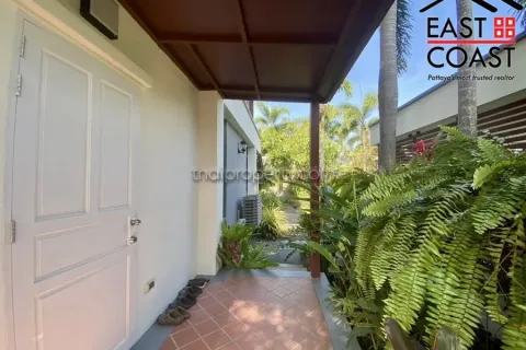 Casa de 3 dormitorios en Pattaya, Tailandia № 213526 - foto 11