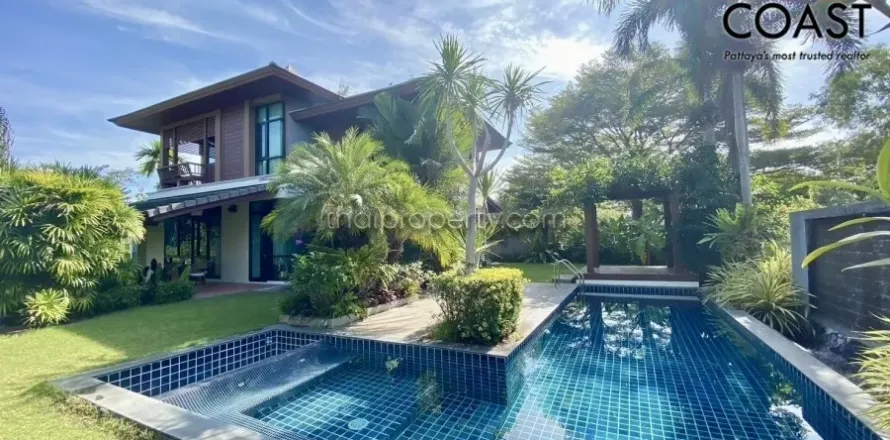 Casa de 3 dormitorios en Pattaya, Tailandia № 213526