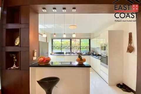 Casa de 3 dormitorios en Pattaya, Tailandia № 213526 - foto 7
