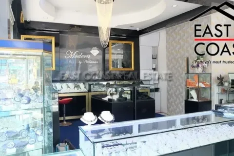 Casa de 9 dormitorios en Pattaya, Tailandia № 213522 - foto 2
