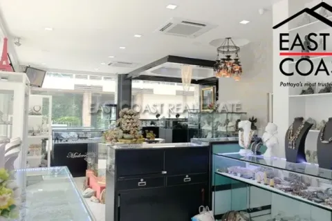 Casa de 9 dormitorios en Pattaya, Tailandia № 213522