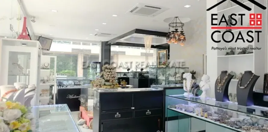 Casa de 9 dormitorios en Pattaya, Tailandia № 213522