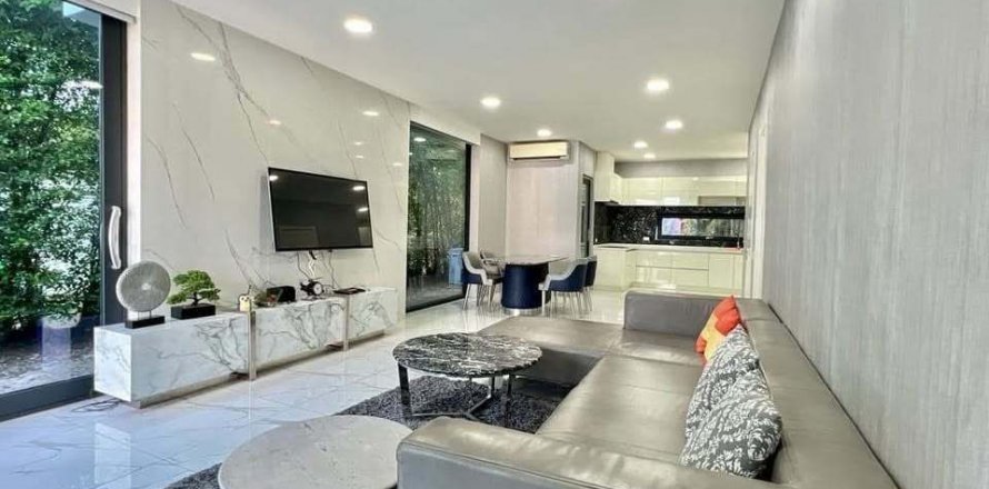 Вилла в Паттайе, Таиланд с 3 спальнями  № 138417