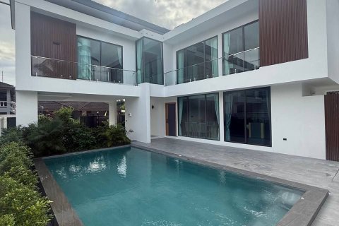 Вилла в Паттайе, Таиланд с 3 спальнями  № 152963 - фото 2