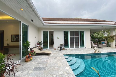 Villa in Hua Hin, Thailand 3 bedrooms № 168737 - photo 15