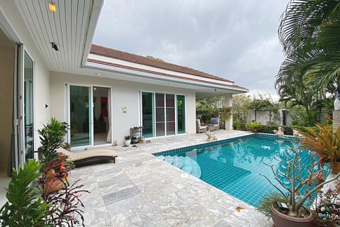 Villa in Hua Hin, Thailand 3 bedrooms № 168737 - photo 14