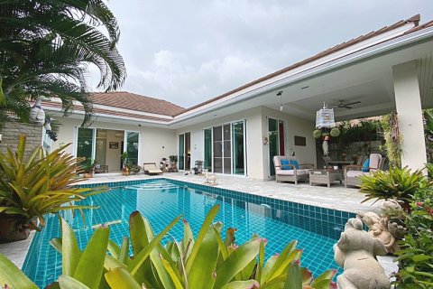 Villa in Hua Hin, Thailand 3 bedrooms № 168737 - photo 1