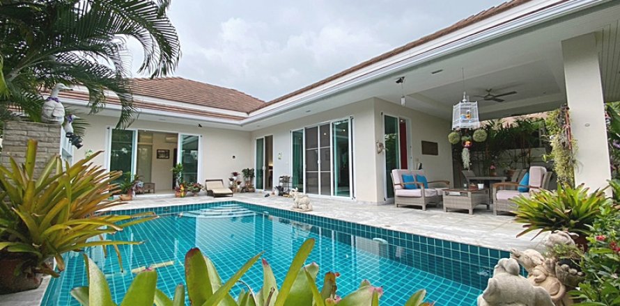 Villa in Hua Hin, Thailand 3 bedrooms № 168737