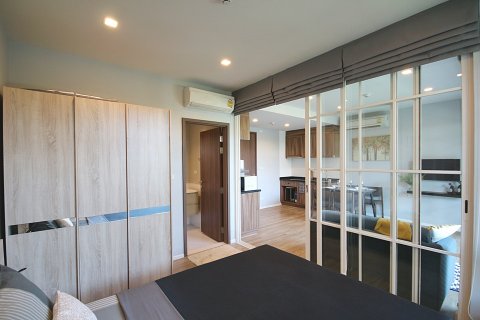 Condo in Hua Hin, Thailand, 2 bedrooms  № 168741 - photo 12