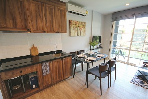 Condo in Hua Hin, Thailand, 2 bedrooms  № 168741 - photo 1