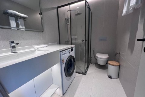 Condo in Phuket, Thailand, 2 bedrooms  № 135686 - photo 11