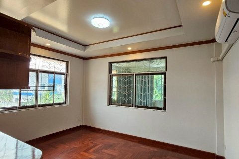 Дом в Бангкоке, Таиланд с 7 спальнями  № 141425 - фото 21