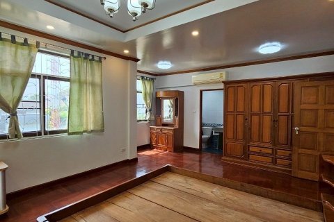 Дом в Бангкоке, Таиланд с 7 спальнями  № 141425 - фото 17