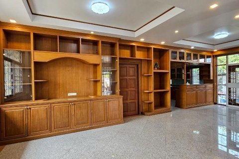 Дом в Бангкоке, Таиланд с 7 спальнями  № 141425 - фото 5