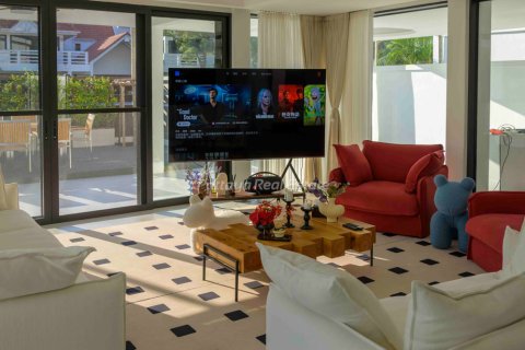 House on Jomtien Beach, Pattaya, Thailand 8 bedrooms № 158754 - photo 9