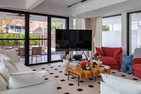 House on Jomtien Beach, Pattaya, Thailand 8 bedrooms № 158754 - photo 7