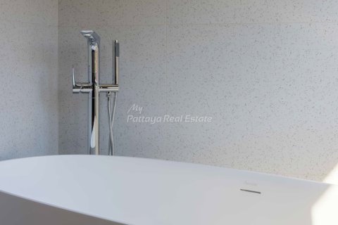 House on Jomtien Beach, Pattaya, Thailand 8 bedrooms № 158754 - photo 24