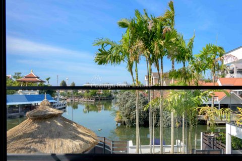 House on Jomtien Beach, Pattaya, Thailand 8 bedrooms № 158754 - photo 27