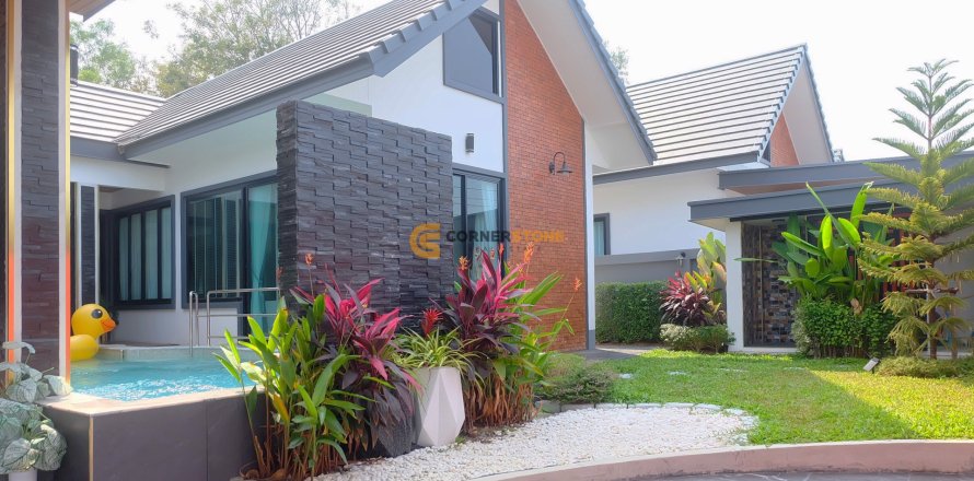 Studio in Pattaya, Thailand № 158752