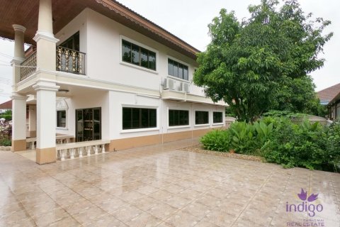 House in Chiang Mai, Thailand 5 bedrooms № 120402 - photo 2