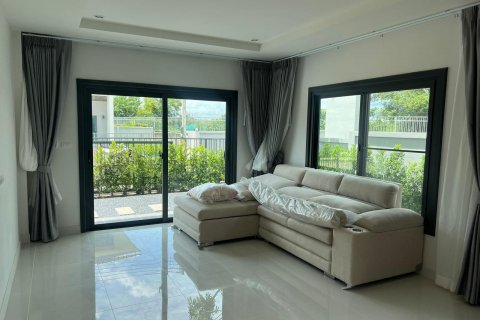 House in Phuket, Thailand 3 bedrooms № 136977 - photo 3