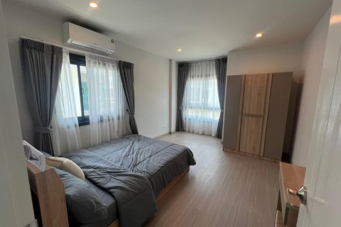 House in Phuket, Thailand 3 bedrooms № 136977 - photo 11