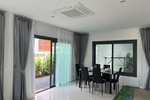 House in Phuket, Thailand 3 bedrooms № 136977 - photo 12