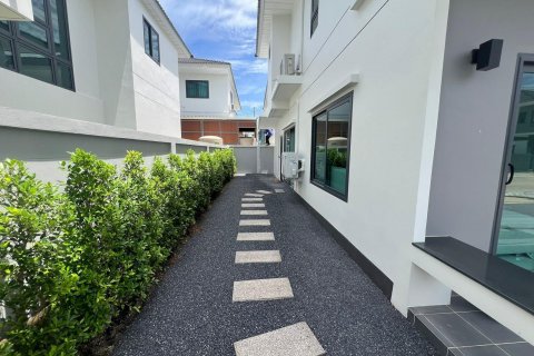 House in Phuket, Thailand 3 bedrooms № 136977 - photo 13