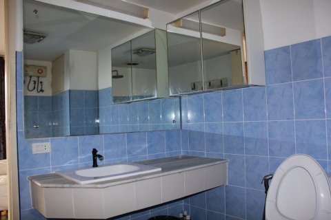 Кондоминиум с 2 спальнями в Бангкоке, Таиланд № 136973 - фото 13