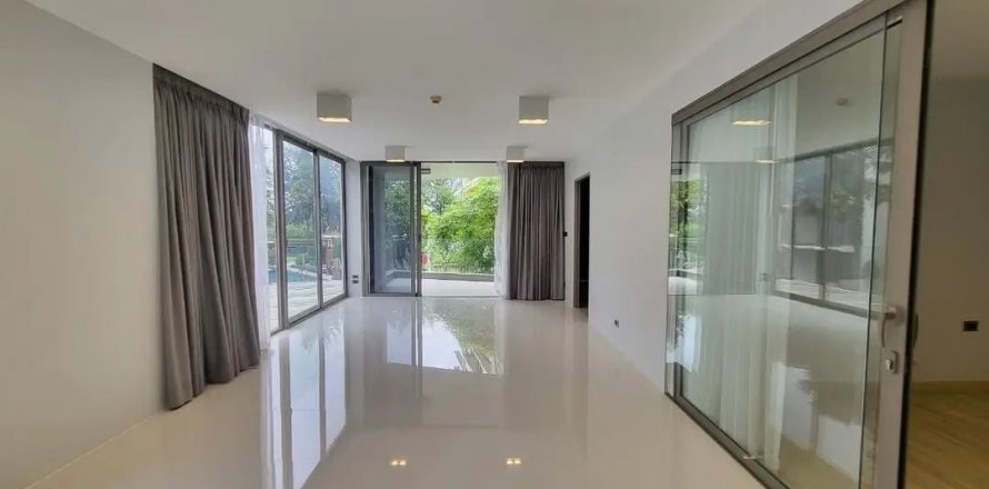 Кондоминиум с 3 спальнями в Хуа Хине, Таиланд № 136974